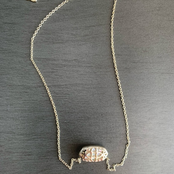 Kendra Scott necklace!🤍 - Picture 2 of 5